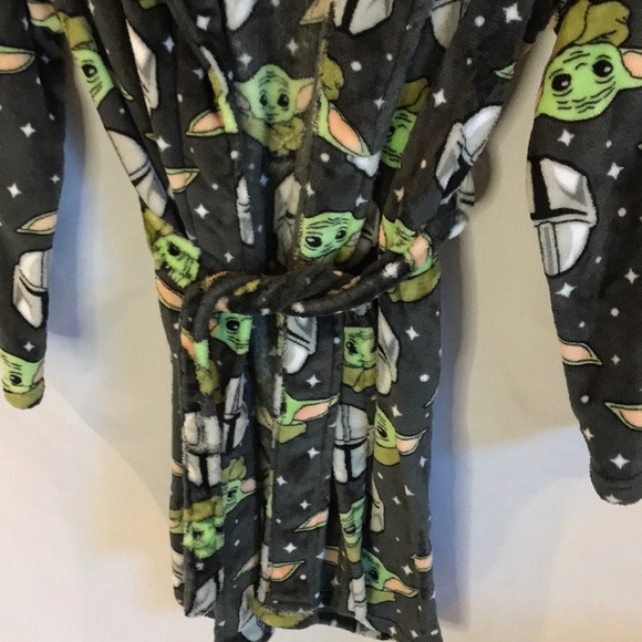StarWars the Mandalorian Grogu Baby Yoda unisex kids plush soft robe size 8/10 - Picture 3 of 13